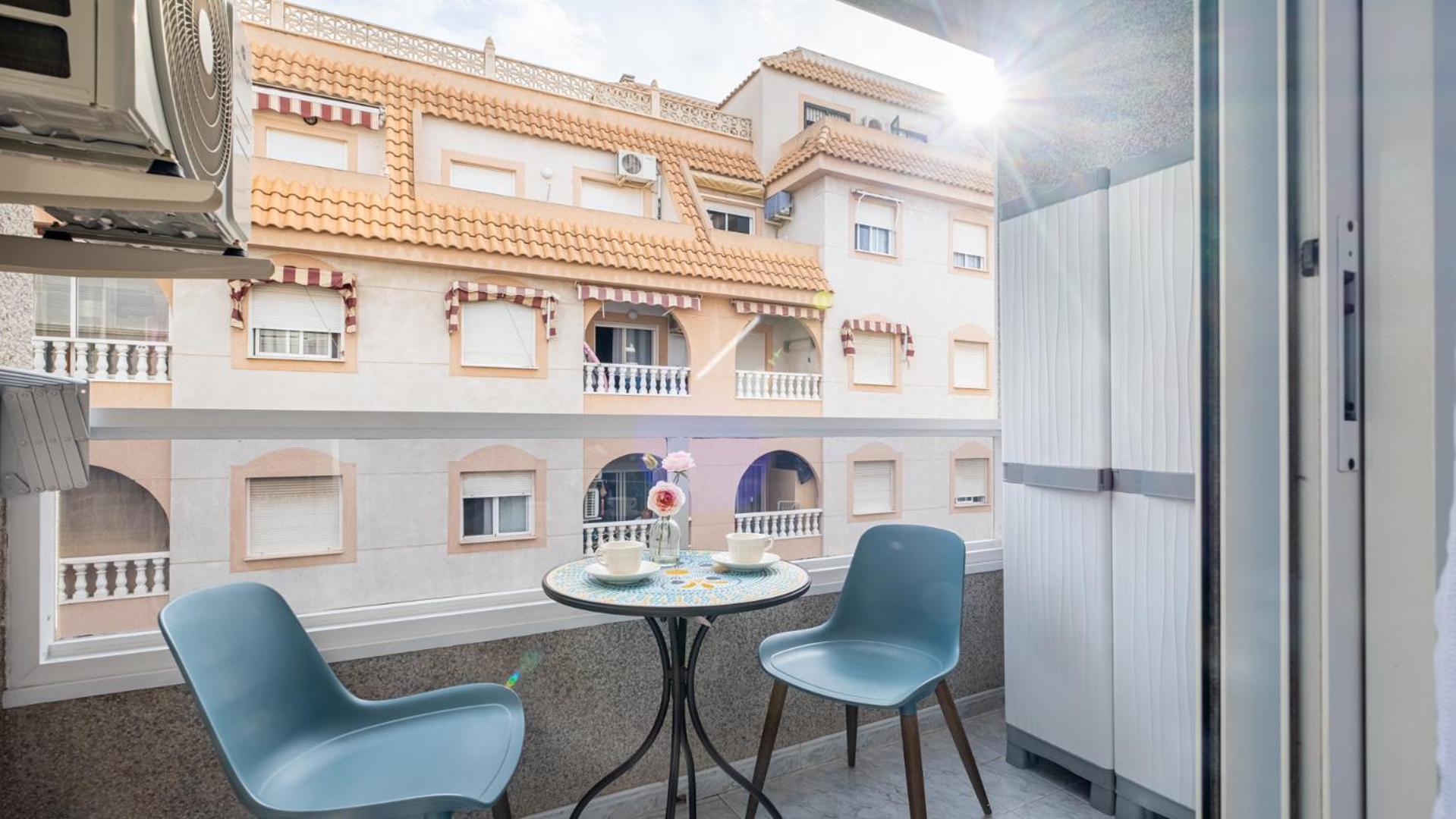 Apartamento Centrico Con Garaje Torrevieja Ngoại thất bức ảnh